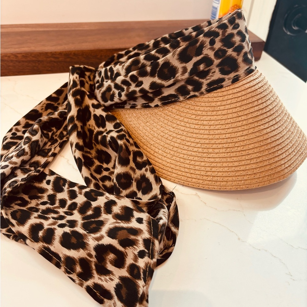 Sun visor